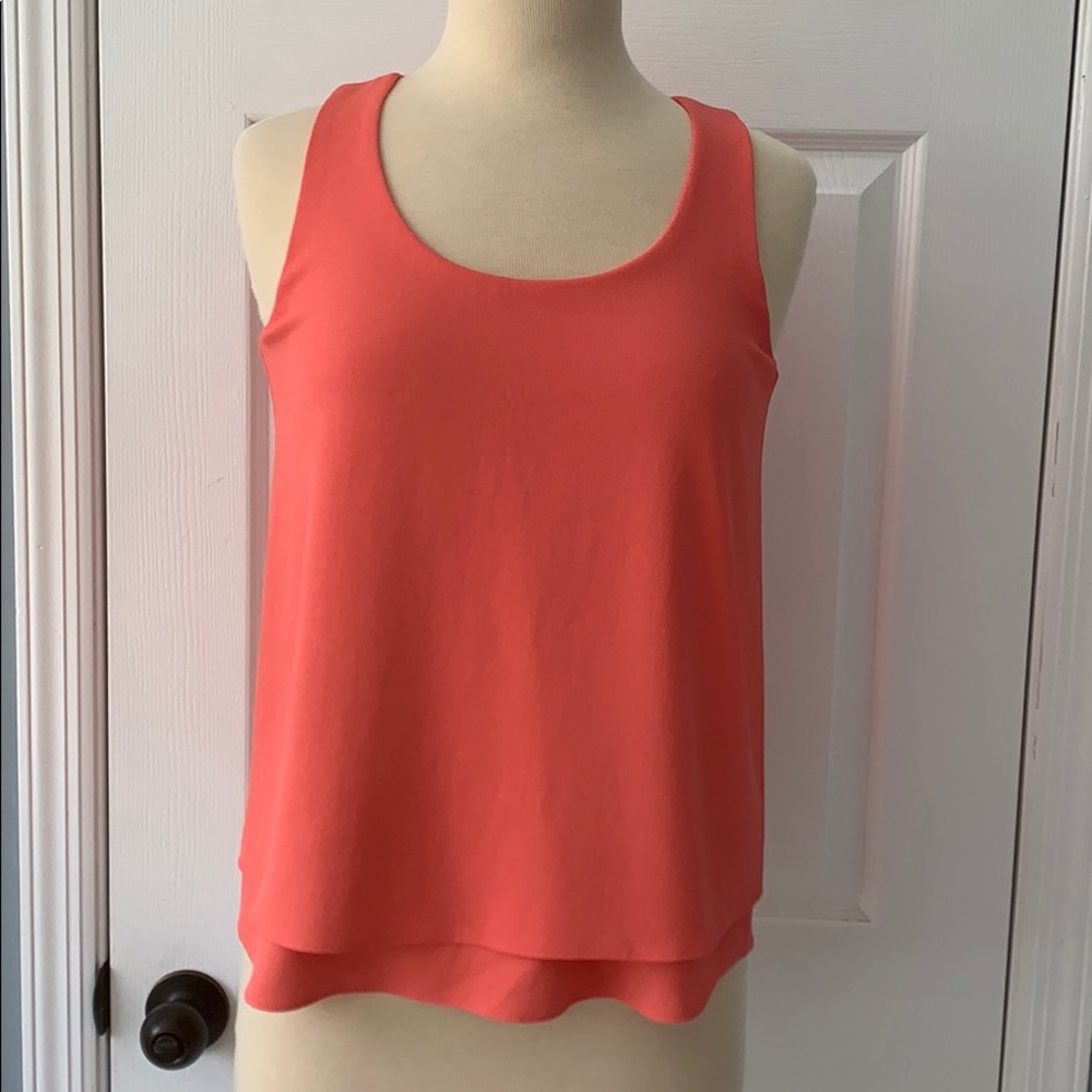 Banana republic sleeveless blouse color is melon